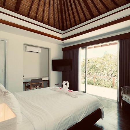 Sunset Palms Beach Villa Jimbaran Buitenkant foto